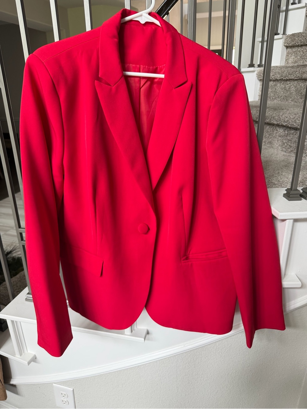Red Women's Tailored Blazer Jacket - Classic Single-Button